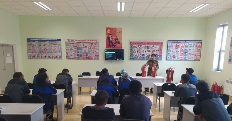 069701f51c8467eb5f240fb2bd29c7ae