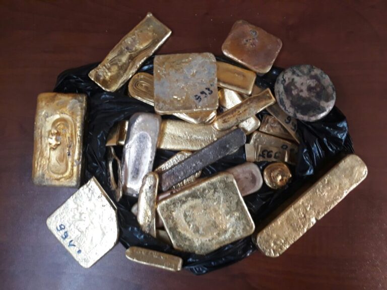 14978733305600933849