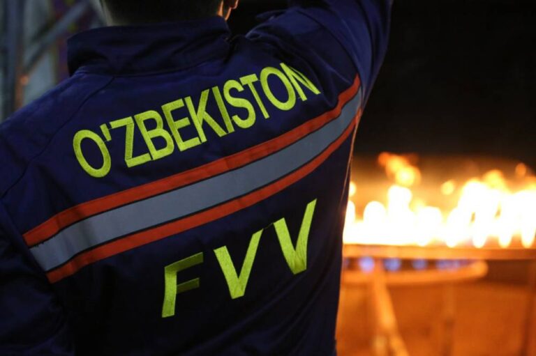 bghUlXPwI4WMyy16m8ev