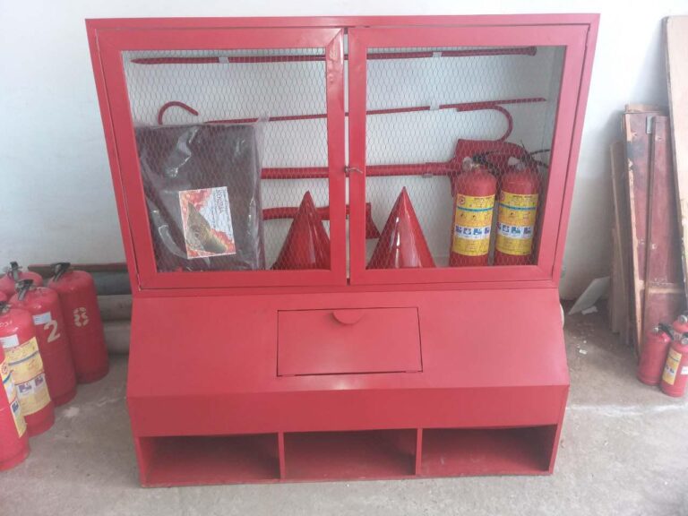 1660609847_40-klubmama-ru-p-pozharnii-shchit-podelka-svoimi-rukami-fot-44