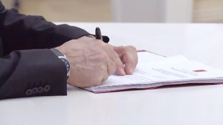 ee68a9df1200997b07be8fb0bbdb9f29_XL